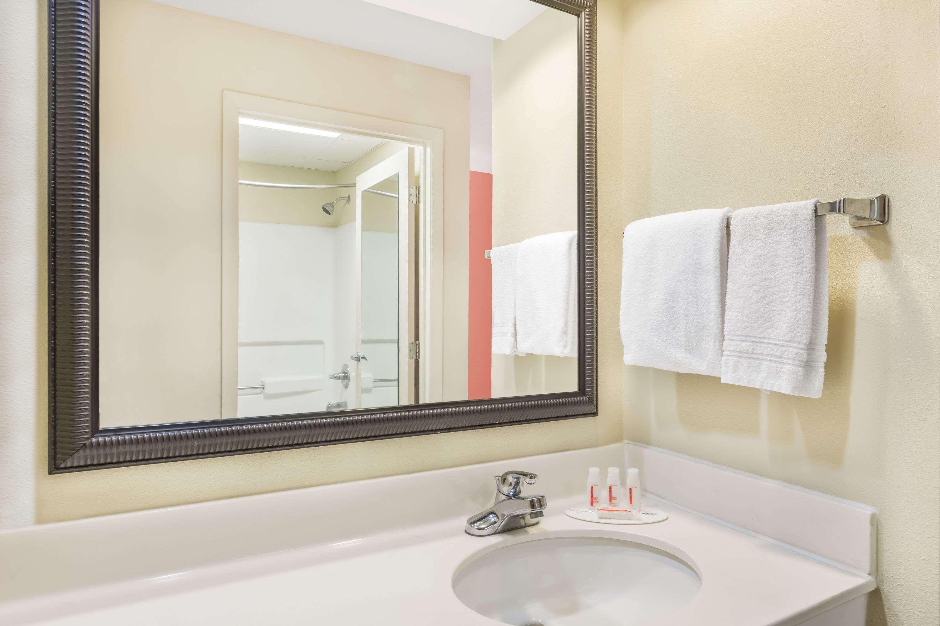 Days Inn By Wyndham Shallotte Extérieur photo