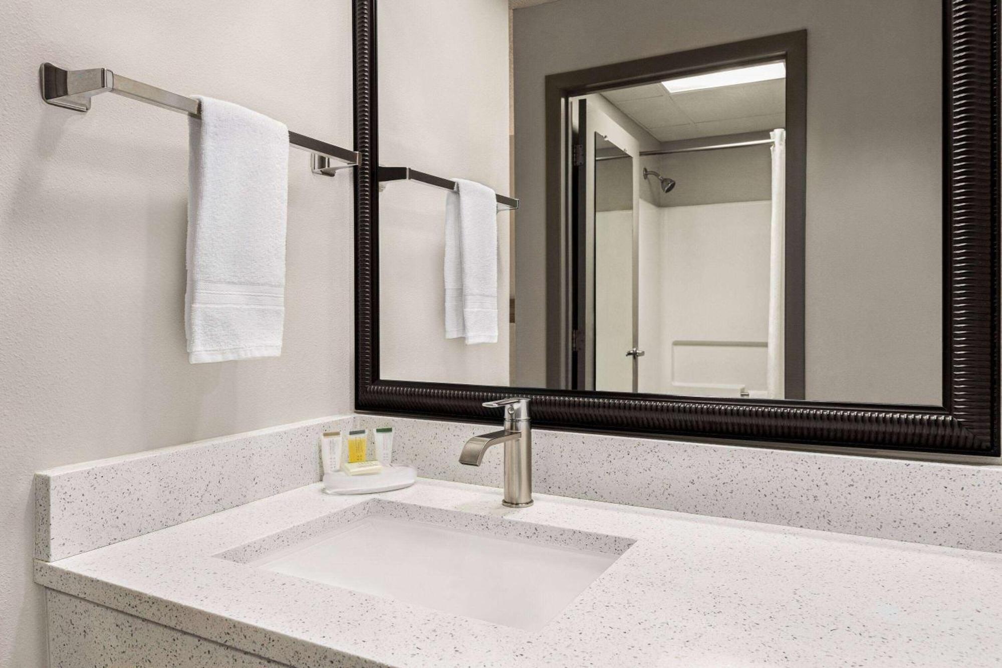 Days Inn By Wyndham Shallotte Extérieur photo