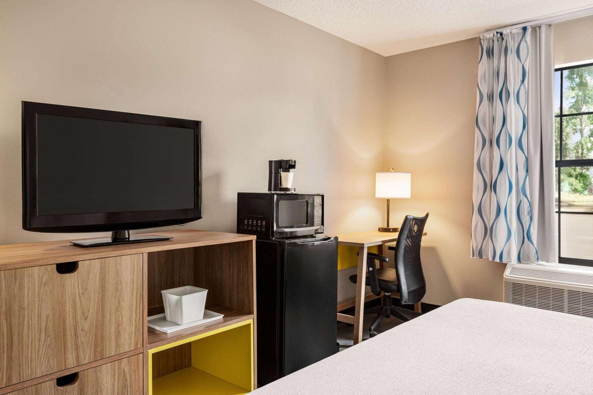 Days Inn By Wyndham Shallotte Extérieur photo