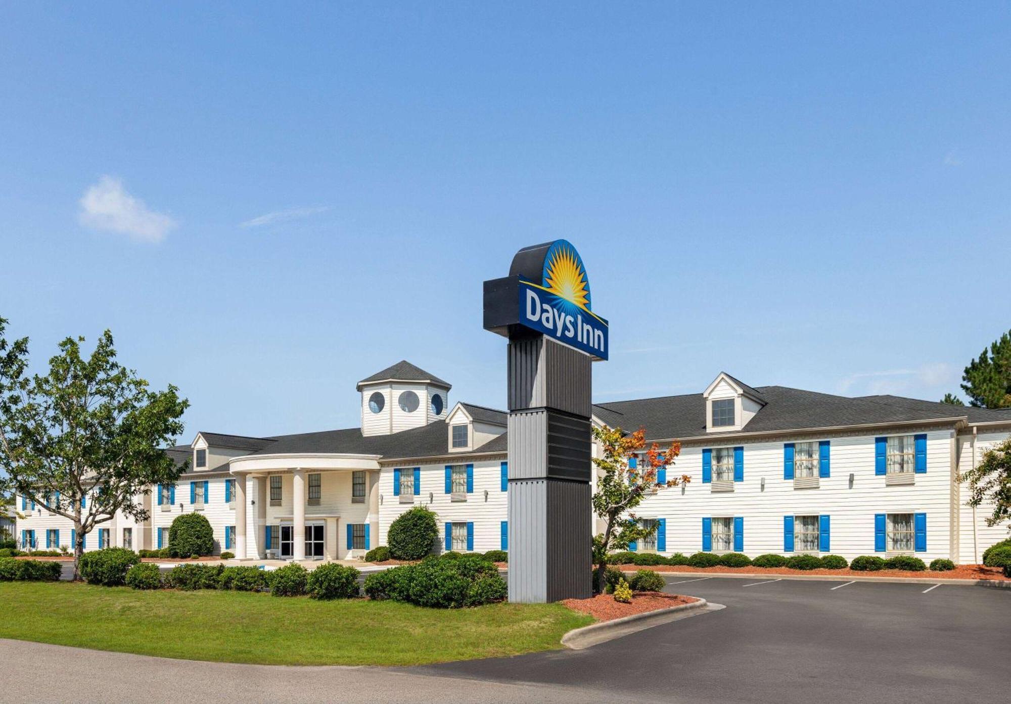 Days Inn By Wyndham Shallotte Extérieur photo